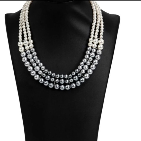 Jewelry - Pearl Necklace